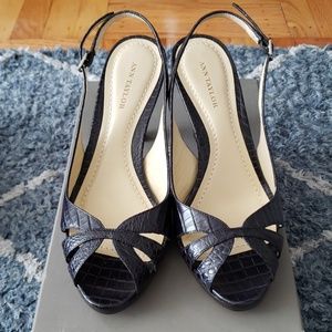 Ann Taylor dark navy leather platform sandals
